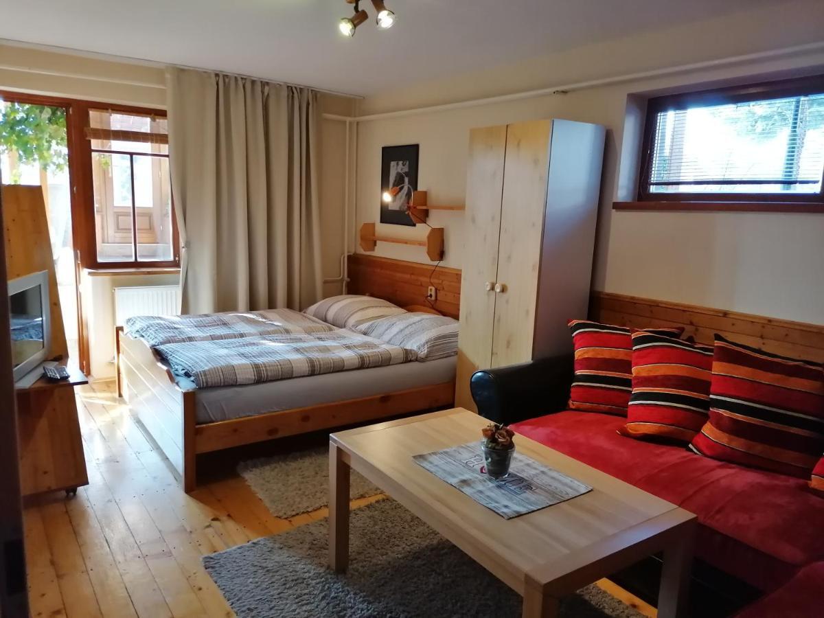 Family House - Apartmany Zuzana Stará Lesná Eksteriør billede